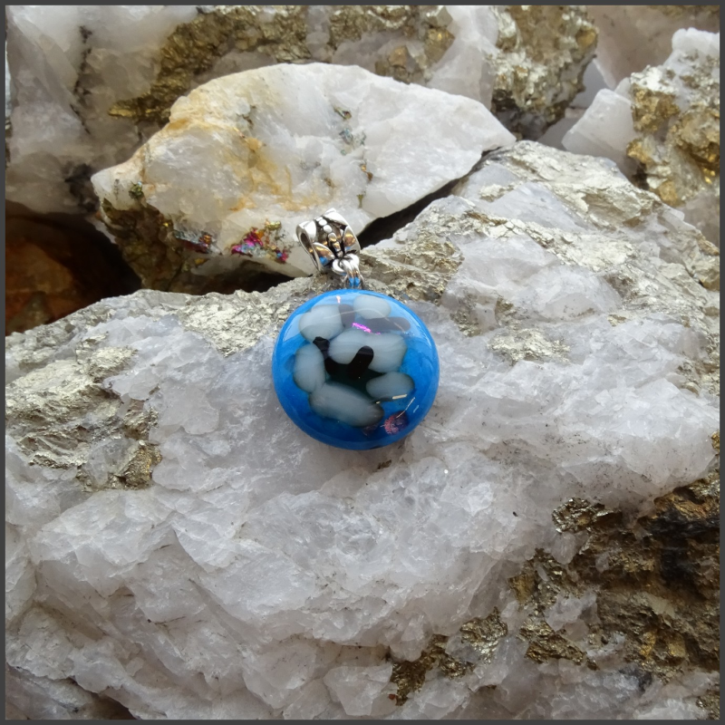 Pendentif verre fusion No 60