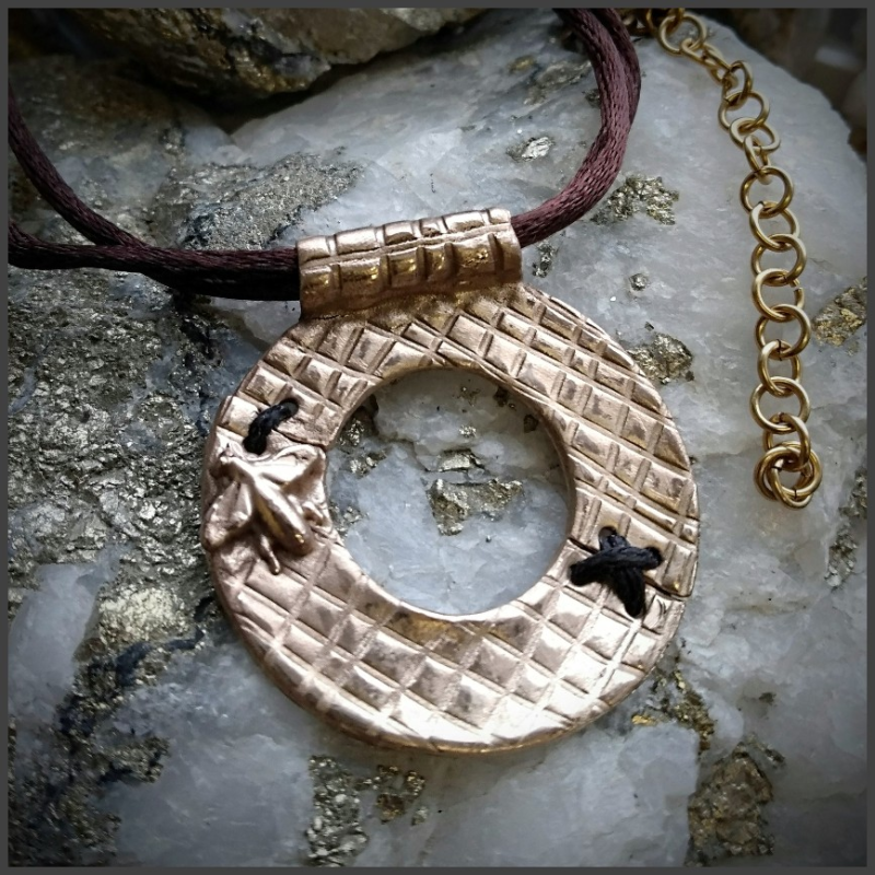 Collier en bronze No 5