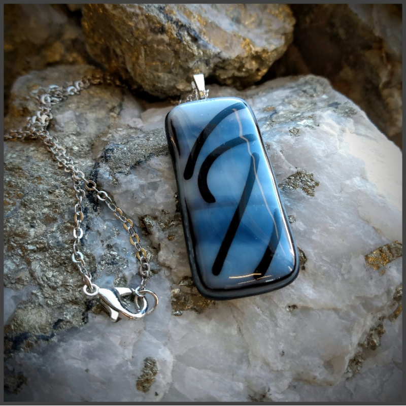 Pendentif en verre No 146