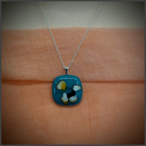 Fused glass pendant No 148