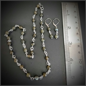 Collier en labradorite avec boucles d'oreilles