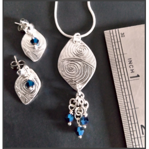 Ensemble pendentif et boucles d'oreilles en argent .960 No1