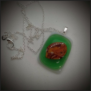 Pendentif en verre No 114