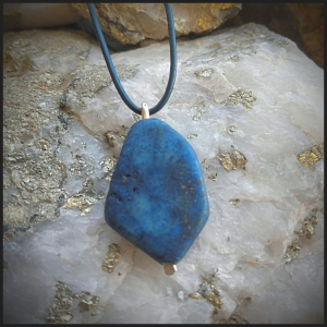 Collier Lapis lazuli brut