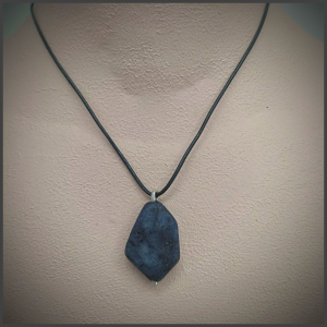 Collier Lapis lazuli brut